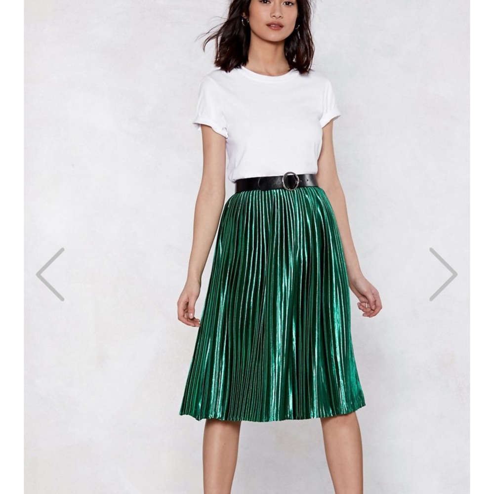 Nasty Gal brand new never worn green pleated skirt